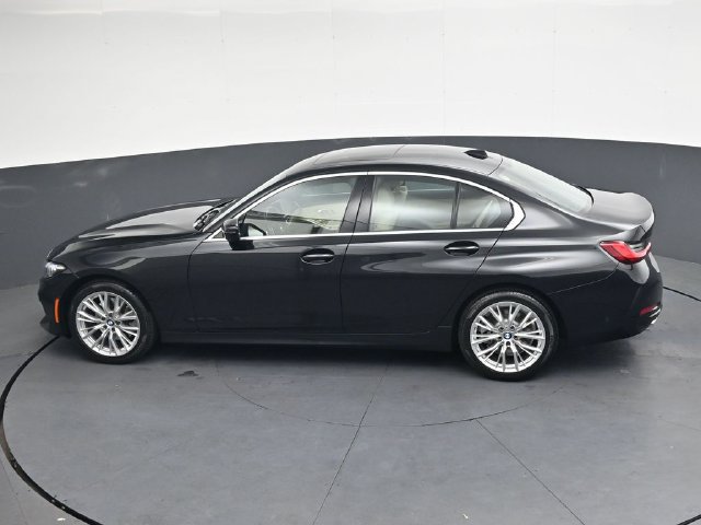 Used 2024 BMW 330i Sedan w/ Convenience Package RWD image 27