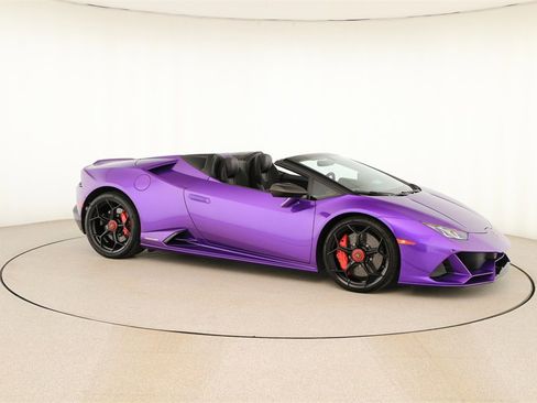 Used 2024 Lamborghini Huracan EVO image 9