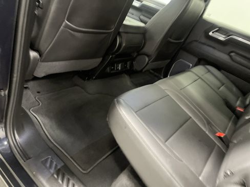 Used 2025 GMC Sierra 1500 SLT image 17