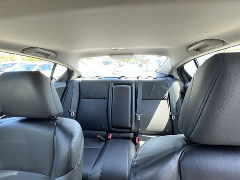 Used 2013 Acura ILX Hybrid w/ Technology Package image 5