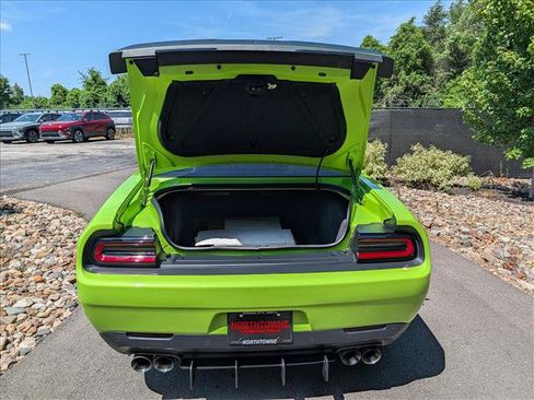 Used 2019 Dodge Challenger R/T Scat Pack w/ Plus Package RWD image 17