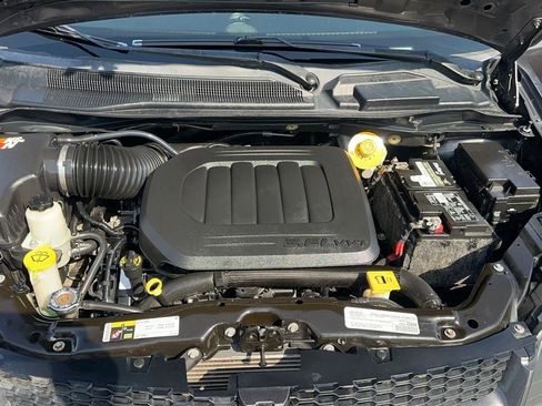 Used 2019 Dodge Grand Caravan GT image 38