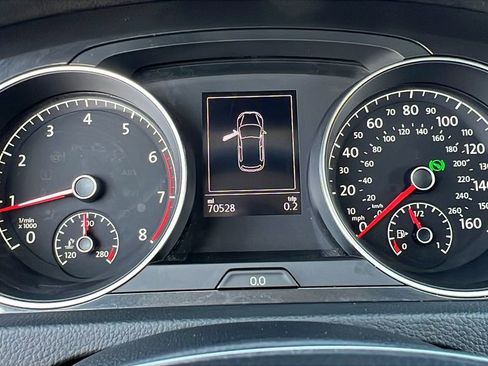 Used 2018 Volkswagen Golf SE FWD image 28