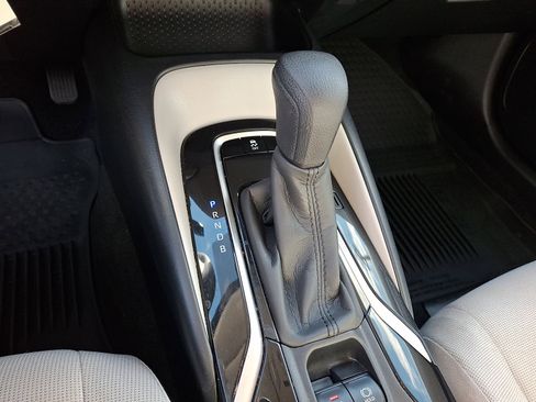 Used 2021 Toyota Corolla LE image 22