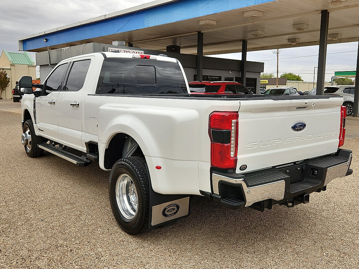 Used 2026 Ford F350 Lariat AWD/4WD image 2