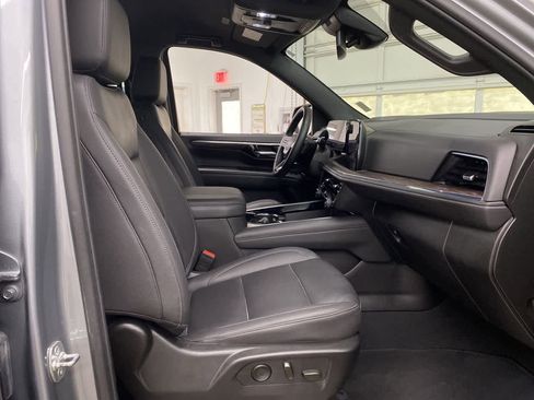 Used 2025 Chevrolet Tahoe Z71 image 19