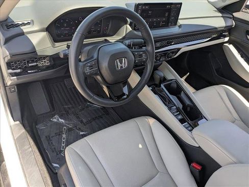 Used 2024 Honda Accord EX-L image 10