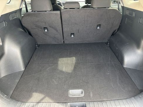 Used 2025 Kia Sportage LX image 29