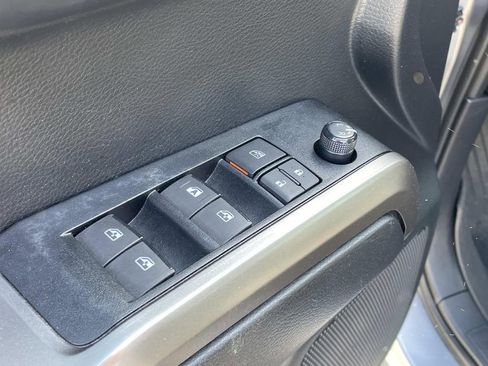 Used 2021 Toyota Tacoma SR5 image 15