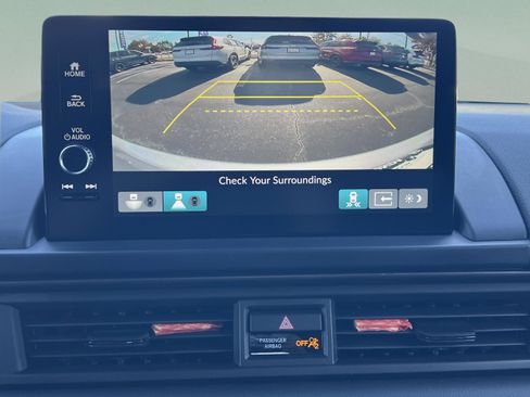 Certified 2025 Honda Pilot TrailSport image 17