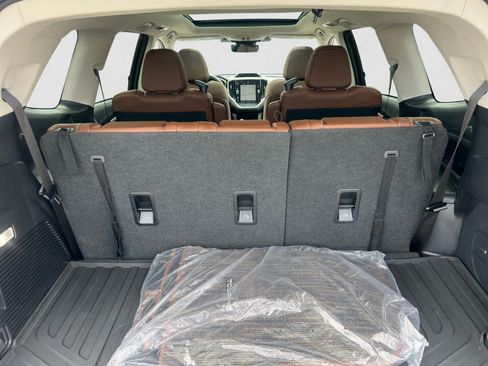 Certified 2025 Subaru Ascent Touring AWD/4WD image 5