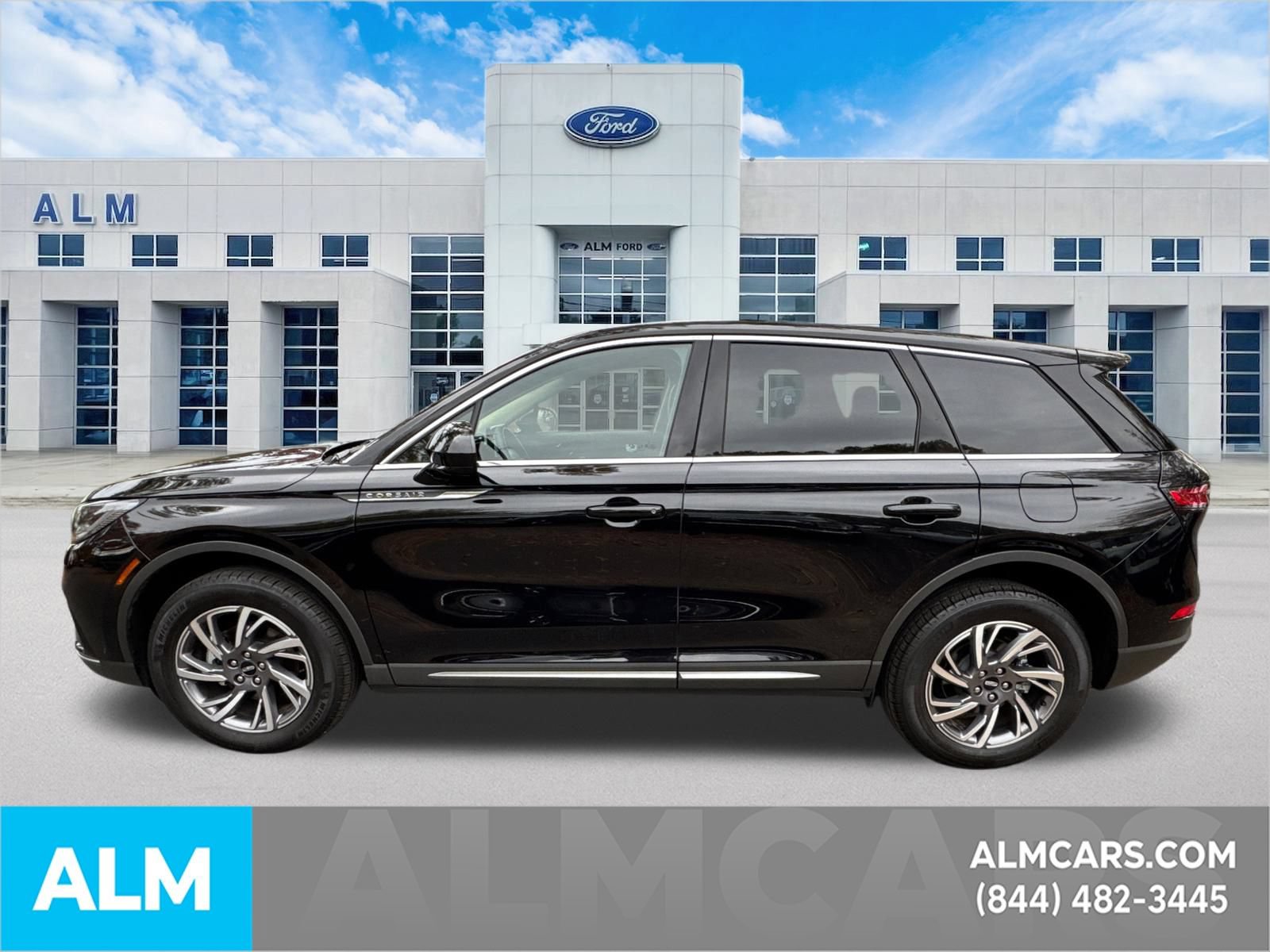 Used 2024 Lincoln Corsair AWD image 9