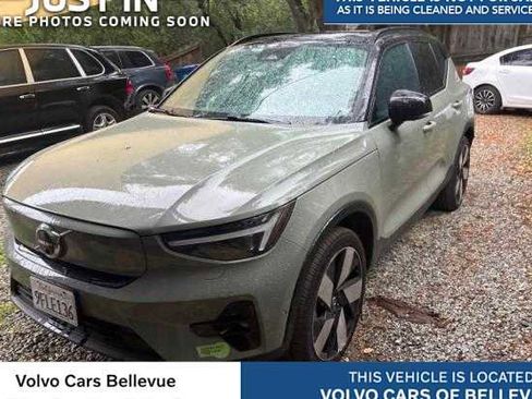 Used 2023 Volvo XC40 Recharge Ultimate image 1