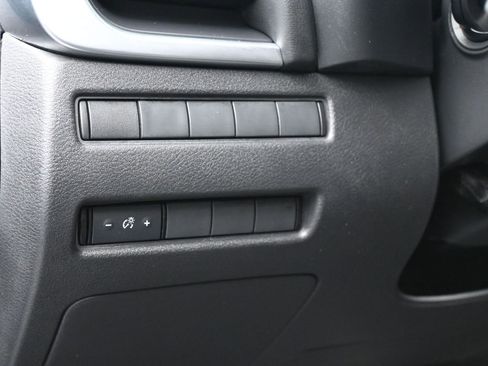 Used 2021 Nissan Rogue S image 14