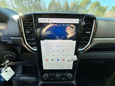 Used 2024 Ford Ranger XLT w/ FX4 Off-Road Package image 16