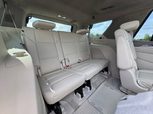 Certified 2025 Cadillac Escalade Sport Platinum w/ LPO, ONYX Package AWD/4WD image 35