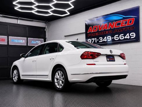 Used 2016 Volkswagen Passat 1.8T S FWD image 4