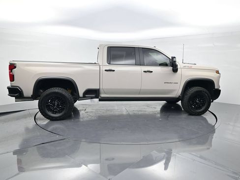 Used 2026 Chevrolet Silverado 2500 ZR2 AWD/4WD image 4