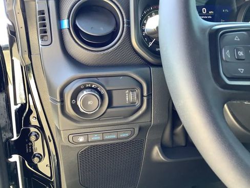 Used 2025 Jeep Wrangler Unlimited Rubicon 4xe w/ Convenience Group AWD/4WD image 14