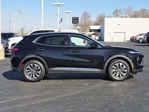 Used 2024 Buick Envision Preferred image 2