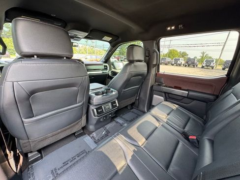 Used 2022 Ford F150 Lariat w/ Max Trailer Tow Package image 12