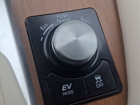 Used 2022 Lexus RX 450h AWD w/ Premium Package image 25