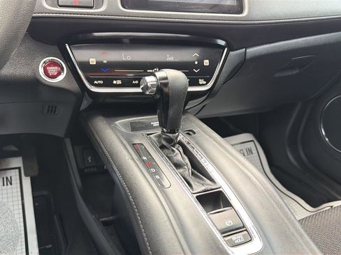 Used 2017 Honda HR-V EX image 21