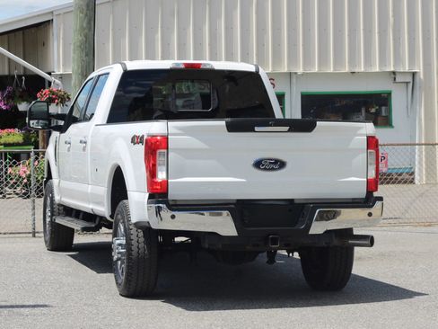 Used 2018 Ford F250 Lariat w/ Chrome Package AWD/4WD image 6