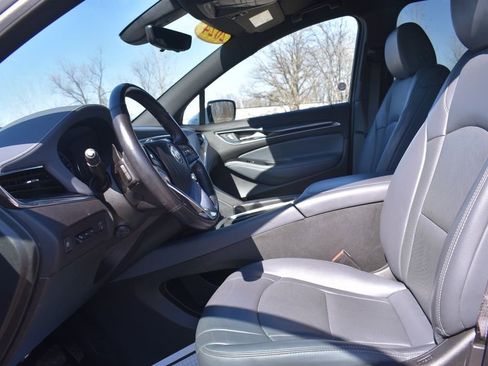 Used 2024 Buick Enclave Premium image 29