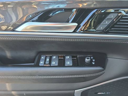 Used 2024 Jeep Wagoneer 4WD image 36