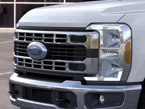 New 2026 Ford F250 XLT w/ FX4 Off-Road Package AWD/4WD image 39