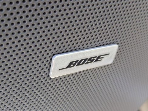 Used 2025 Cadillac XT6 Premium Luxury image 12