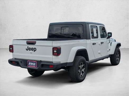 Used 2021 Jeep Gladiator Willys image 5