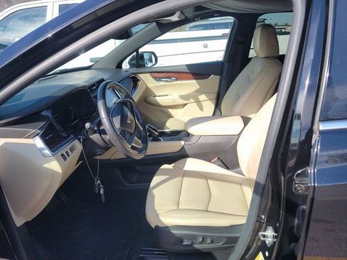 Used 2018 Cadillac XT5 Luxury image 5