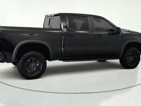 Used 2025 Chevrolet Silverado 1500 ZR2 w/ Technology Package AWD/4WD image 9