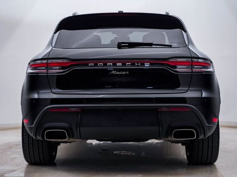 Certified 2025 Porsche Macan image 11