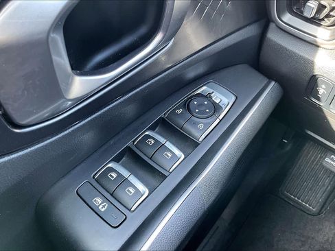 Used 2021 Kia Sorento S image 36