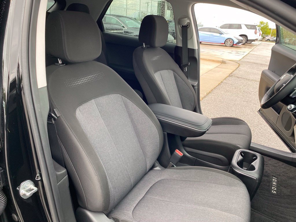 Used 2024 Hyundai Ioniq 5 SEL AWD/4WD image 32