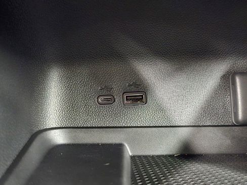 Used 2026 Chevrolet Traverse LT w/ Driver Confidence Package image 18