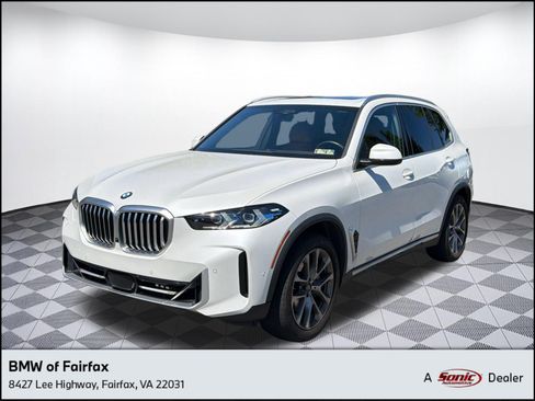 Certified 2024 BMW X5 xDrive40i w/ Premium Package AWD/4WD image 1