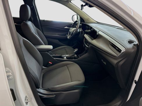 Used 2025 Buick Encore GX Preferred image 31