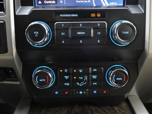 Used 2019 Ford F350 Lariat w/ Lariat Ultimate Package image 51