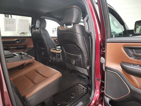 Used 2022 RAM 1500 Limited AWD/4WD image 33