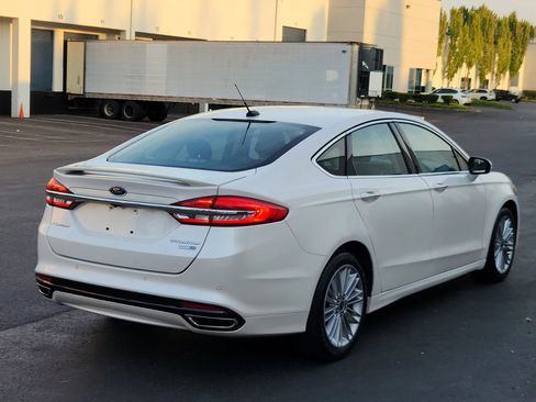 Used 2018 Ford Fusion Titanium AWD/4WD image 4
