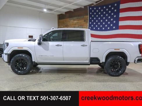 Used 2024 GMC Sierra 2500 Denali Ultimate AWD/4WD image 5