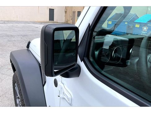 Certified 2022 Jeep Wrangler Unlimited Sport AWD/4WD image 33