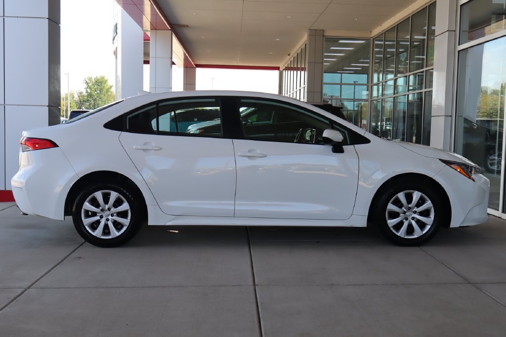 Used 2024 Toyota Corolla LE FWD image 10