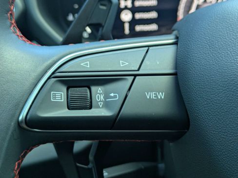 Used 2021 Lamborghini Urus AWD/4WD image 25