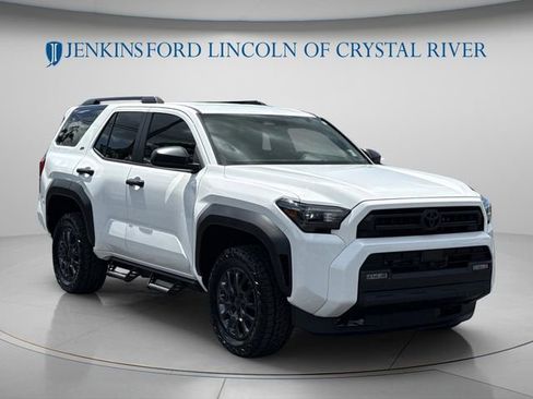 Used 2025 Toyota 4Runner SR5 AWD/4WD image 15