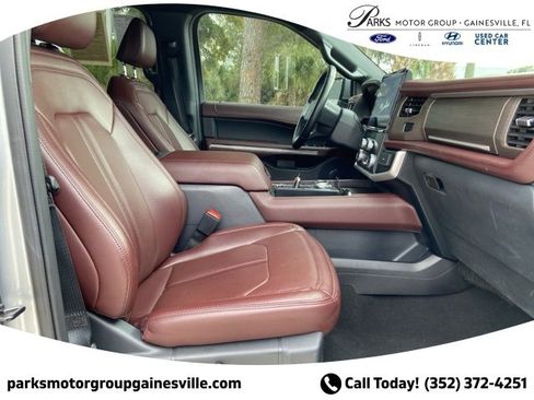 Certified 2024 Ford Expedition Limited image 21